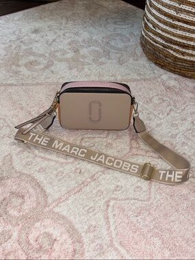 Brand new Marc Jacobs Beige and light pink Snapshot Crossbody